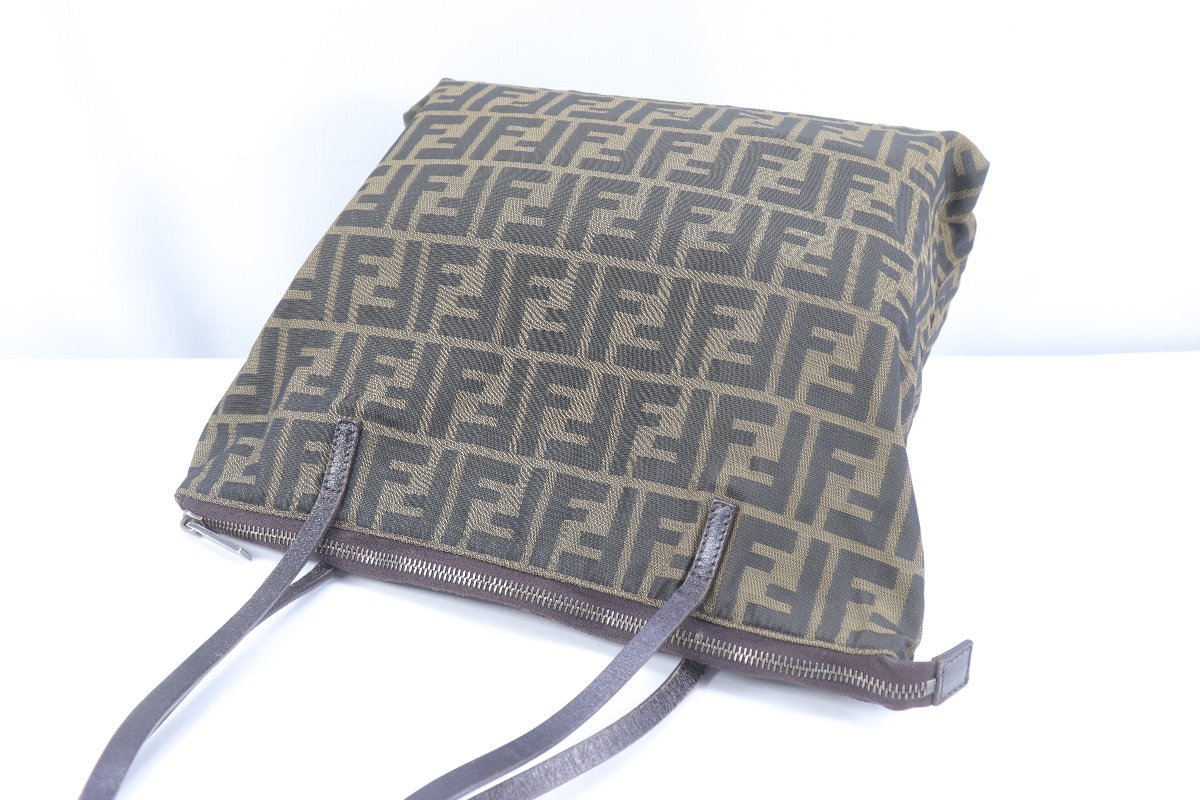 FENDI フェンディ ズッカ ナイロン キャンバス レザー ブラウン系