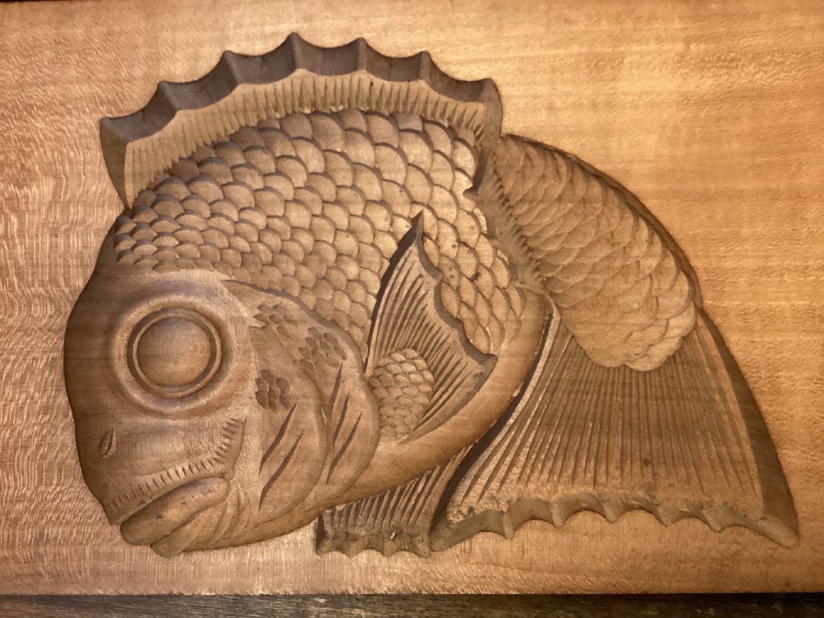 TT-309□送料込□ 鯛 タイ 魚 菓子型 中サイズ 木製 彫刻 木彫 木型 型