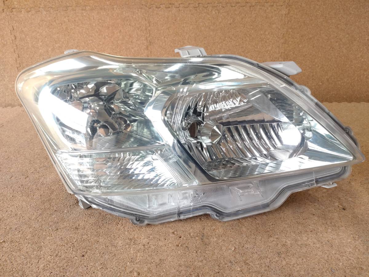 トヨタ プレミオ NZT260 ZRT260 右ヘッドライト HID KOITO コイト 20