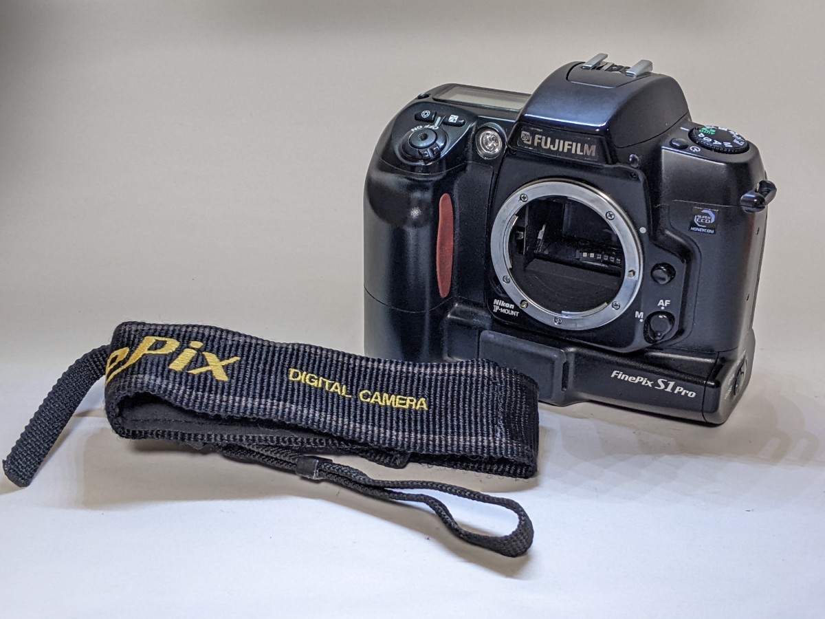 訳あり大特価 FUJIFILM フジフィルム FinePix S1 Pro ボディ #18#100