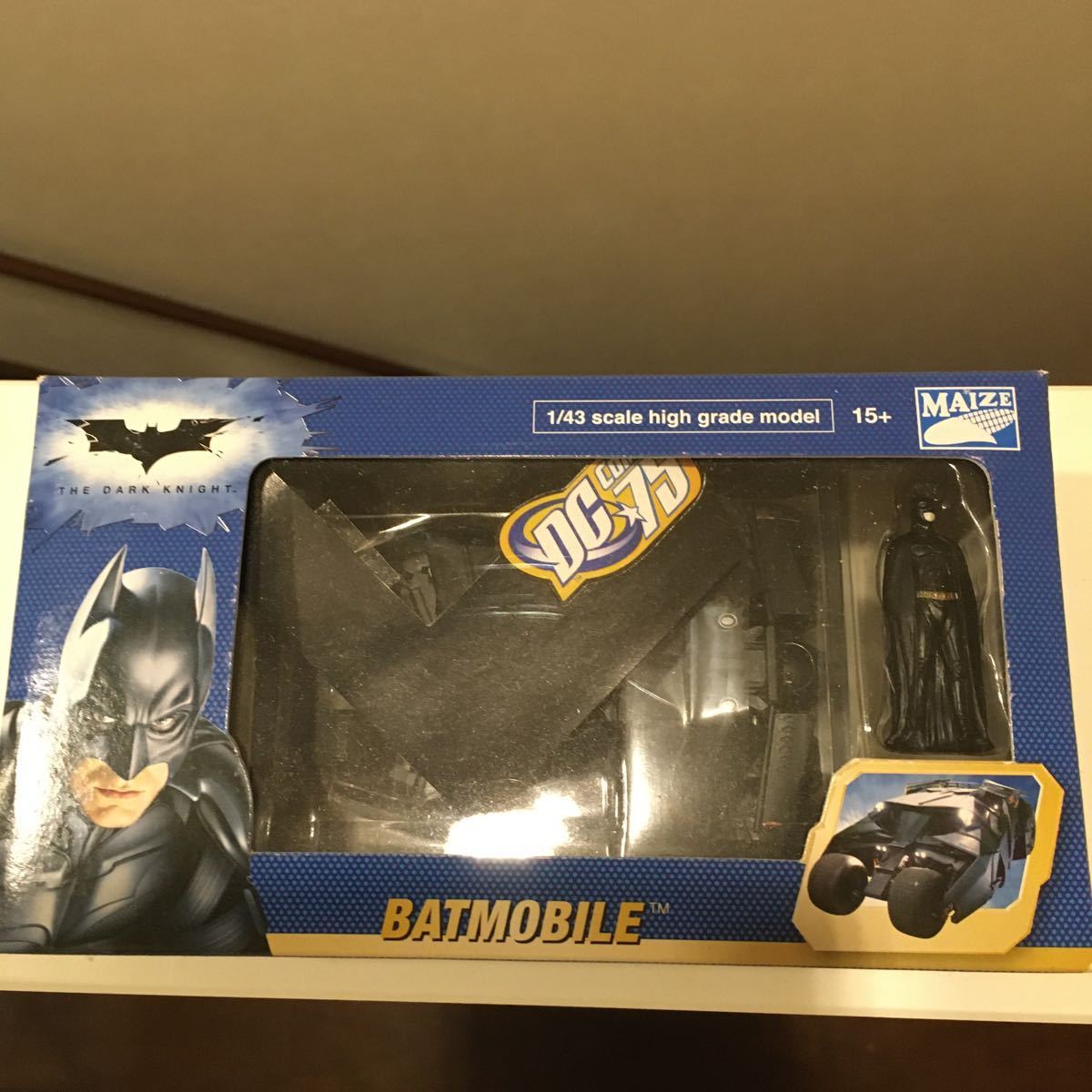 MAIZE 1/43 リアルタイプ バットモービル (ダークナイト版) バットマン フィギュア付き　BATMAN