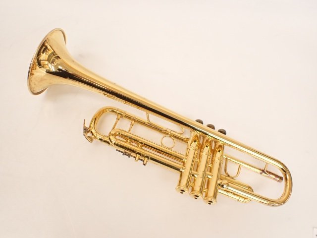 金色トランペット マウスピース2個付き （Vincent Bach ヴィンセント 