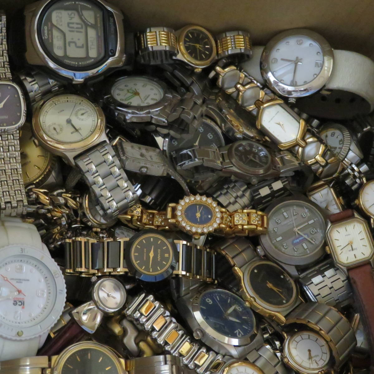 □腕時計おまとめセット□100個以上⁄SEIKO Yve Saint Laurent 腕時計 5