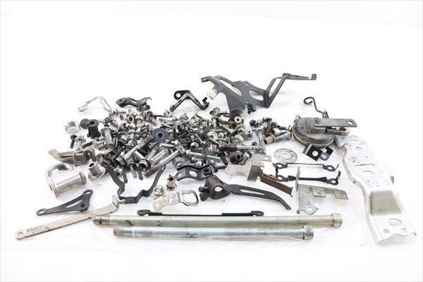CBR600RR-3[49社外部品・ボルト・ステー・カラー類等のセット]｝B