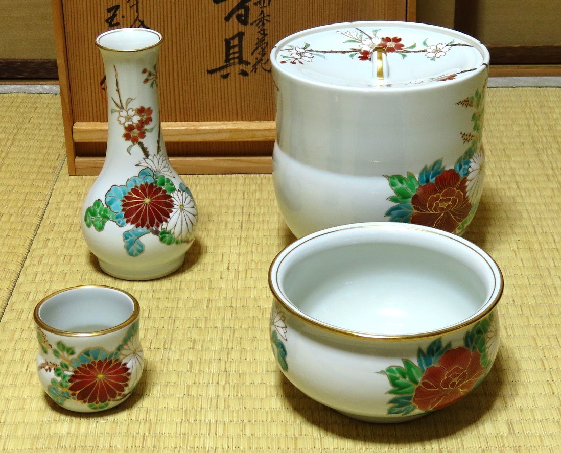 色絵四季〇花皆具 玉堂窯 栗山園オンライン通販部 ⁄ 皆具
