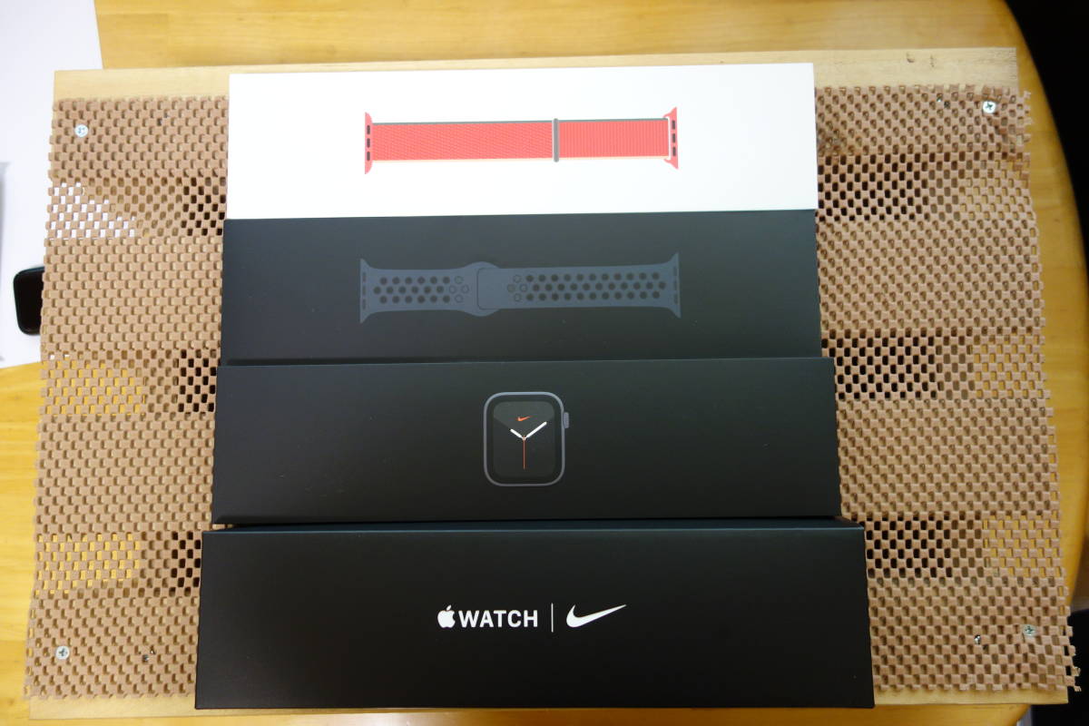 Watch Apple 44mm Series - GPSモデル Series6 Space com: 44mm) 0 + 