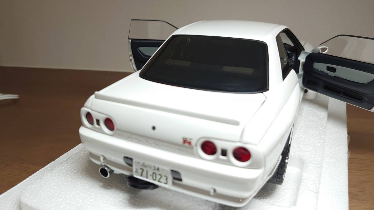 autoart オートアート 1/18 スカイライン 日産 GT-R BNR32 r32 湾岸 
