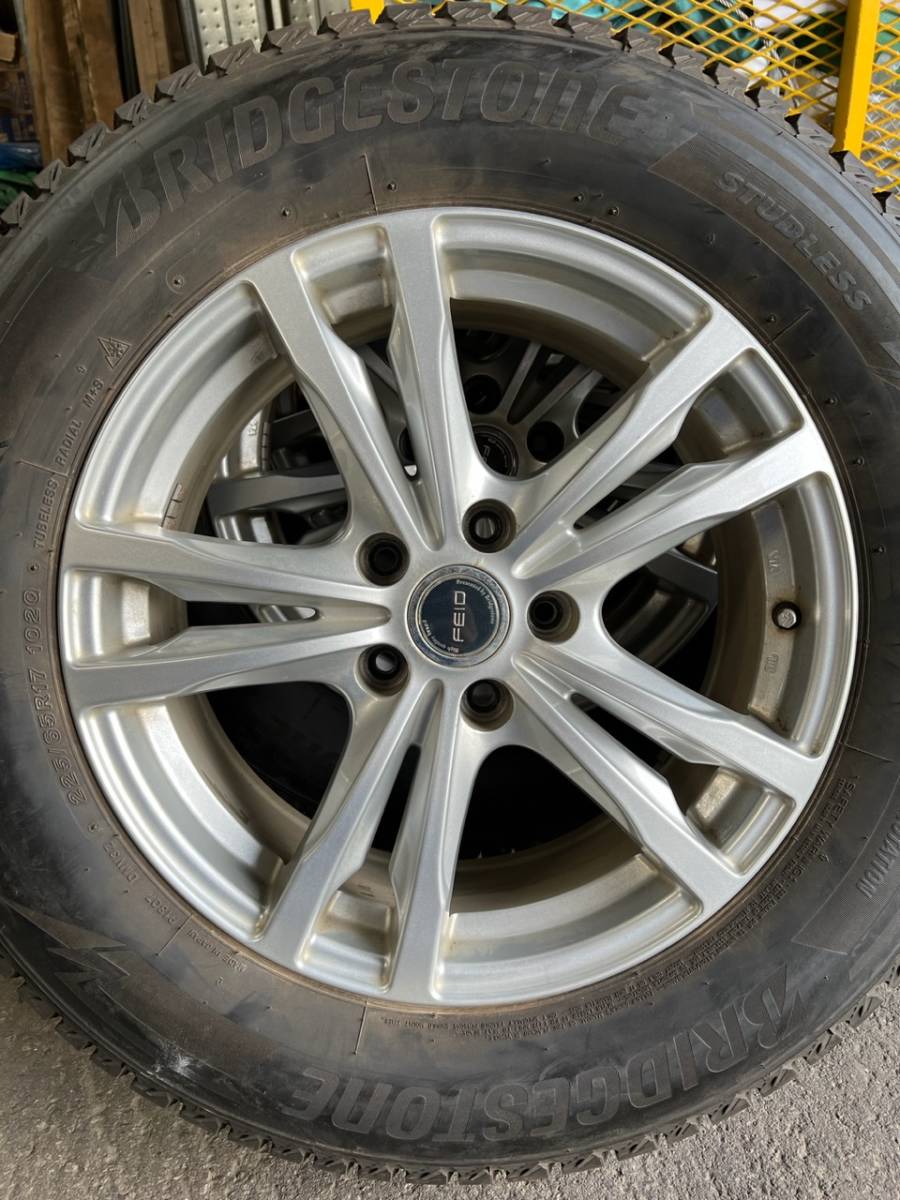 ラブ4に使用 タイヤはブリヂストン ブリザック DM-V3 225/65R17 ラブ4に使用 タイヤはブリヂストン ブリザック DM-V3 225/65R17