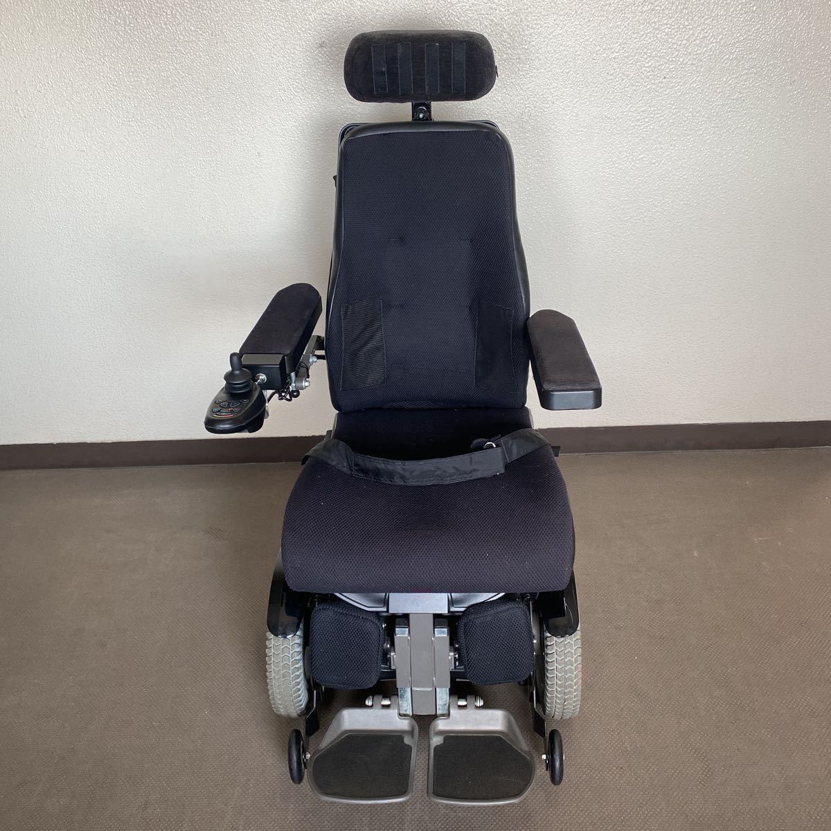 引取限定/電動車椅子/Permobil ペルモビールC300 前輪駆動 電動