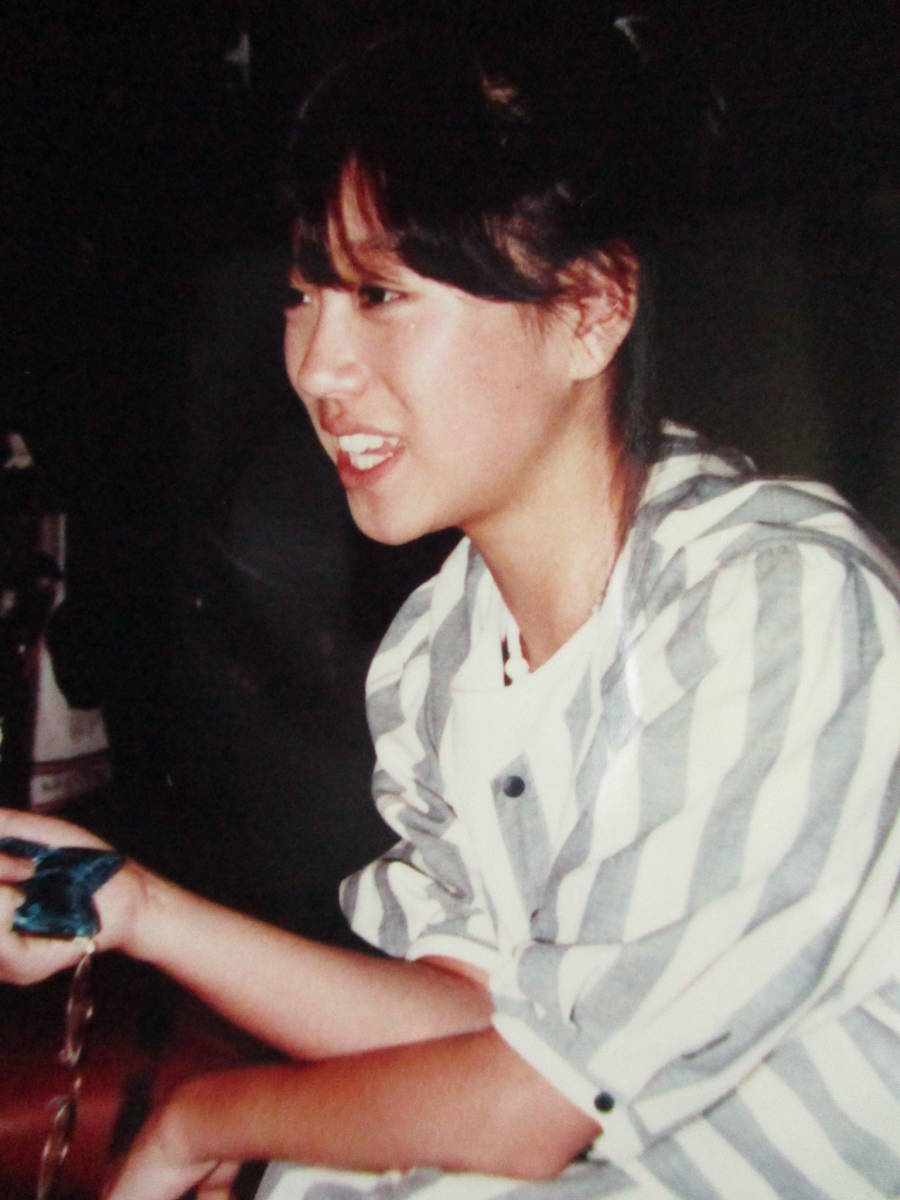 中森明菜○当時物E判サイズ生写真オフショット②(写真)｜売買された 