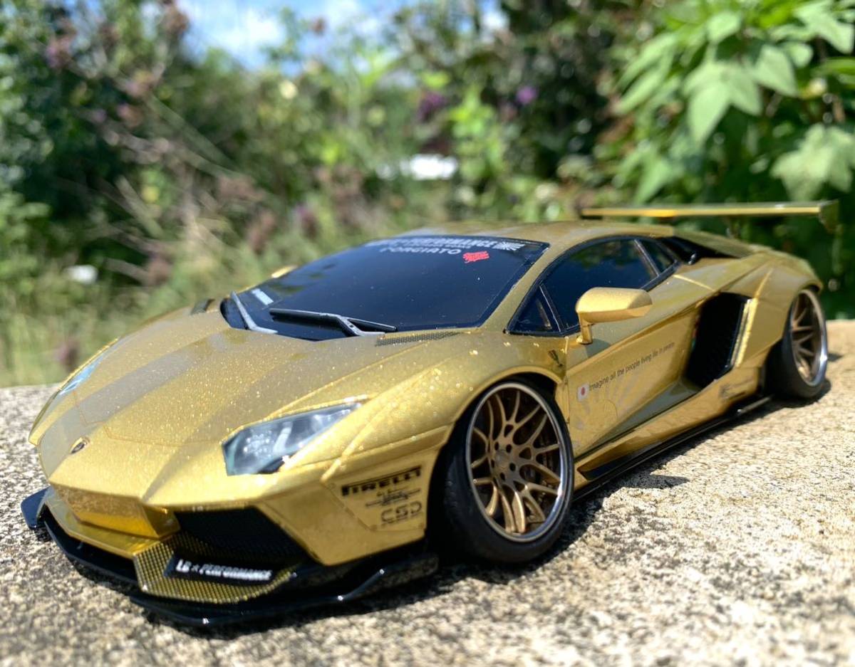 青島文化教材社 完成品 極 1/24 リバティーウォーク ランボルギーニ 