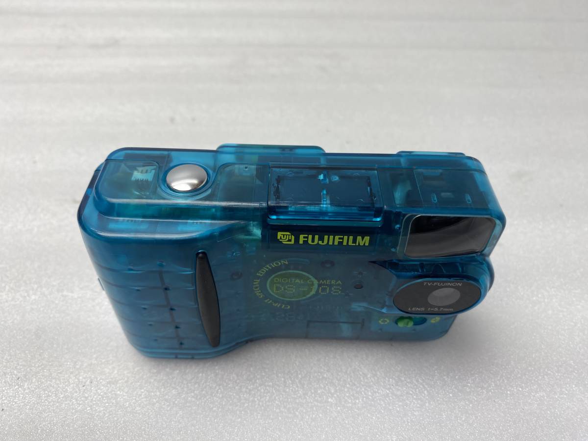 ☆FUJIFILM DS-10S☆富士フィルム コンパクトデジタルカメラ 