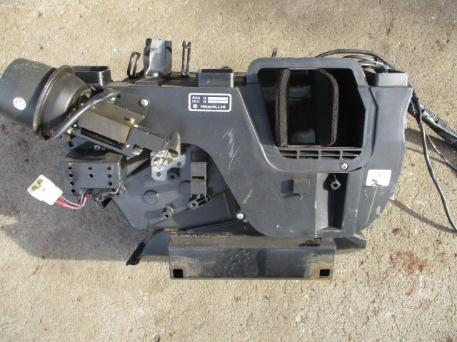 (0165)H252 プレジデント エアコンユニット クーラーエバポレーター_2