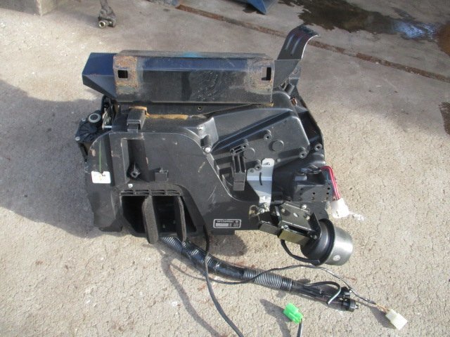 (0165)H252 プレジデント エアコンユニット クーラーエバポレーター_4