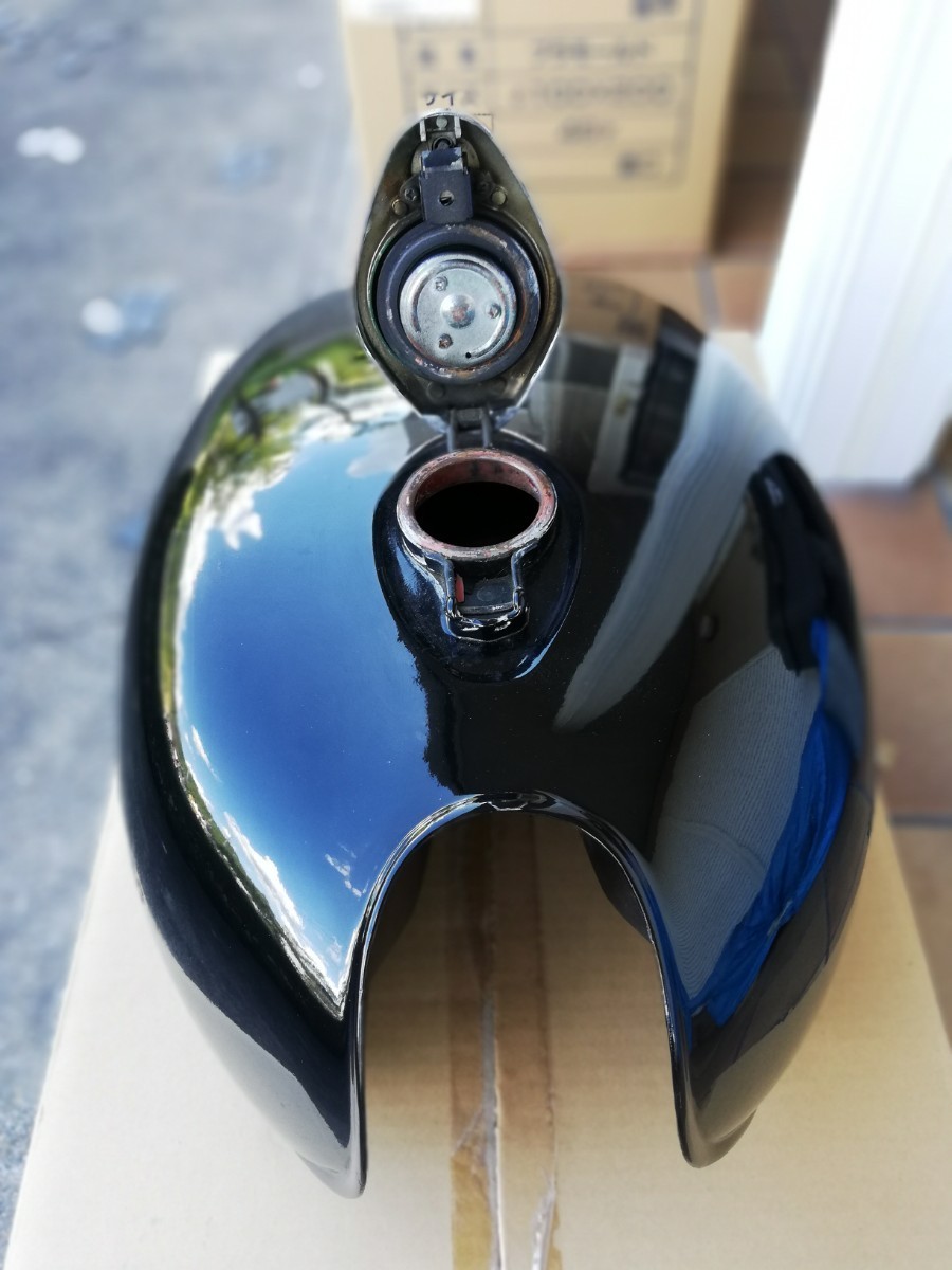 オークション用写真追加 カワサキZ750D1 A4 ガソリンタンク KAWASAKI(カワサキ) Z750D1外装SET