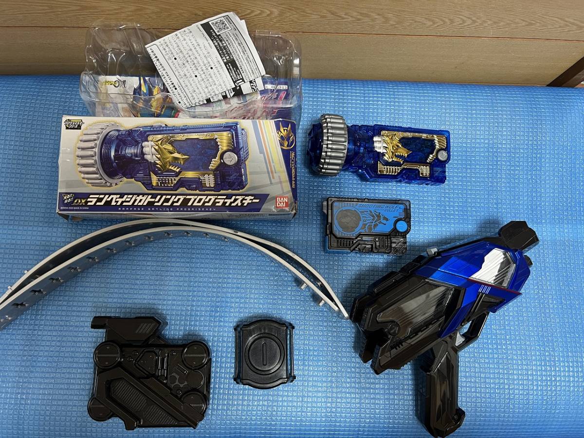 美品　仮面ライダーゼロワン　　DXエイムズショットライザー　DXランペイジガトリング