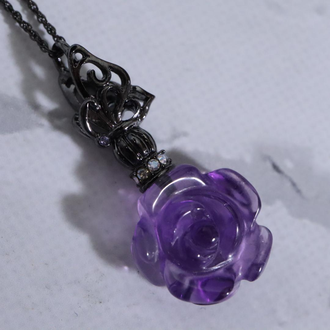 ANNA SUI アナスイ 黒い薔薇と紫のビーズ ラインストーン付き 