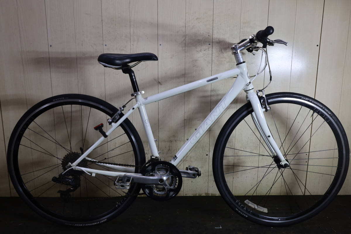 GIANT ESCAPE R クロスバイク ホワイト 自転車