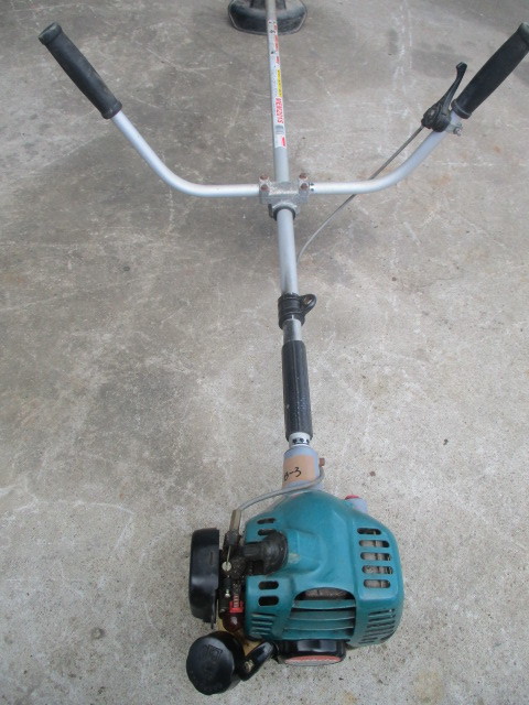 【ジャンク扱い】Makita マキタ エンジン刈払機 MEM201S 草刈り ジャンク扱いMakita マキタ エンジン刈払機 MEM201S 草刈り
