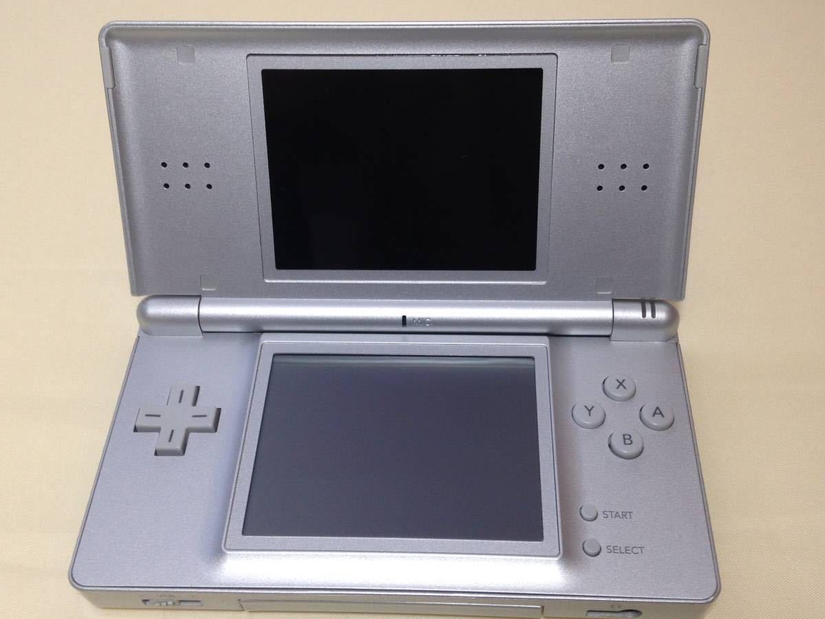 【美品　中古動作品】　ニンテンドー　任天堂　DS Lite （グロスシルバー）＋付属品付き_4