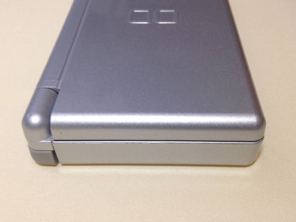 【美品　中古動作品】　ニンテンドー　任天堂　DS Lite （グロスシルバー）＋付属品付き_9