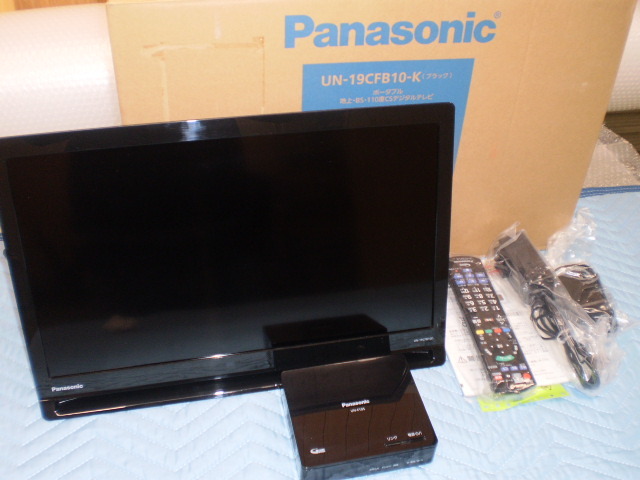 展示品 パナソニック 19V型 ポータブル 液晶テレビ インターネット動画対応 プライベート・ビエラ ブラック UN-19CFB10-K