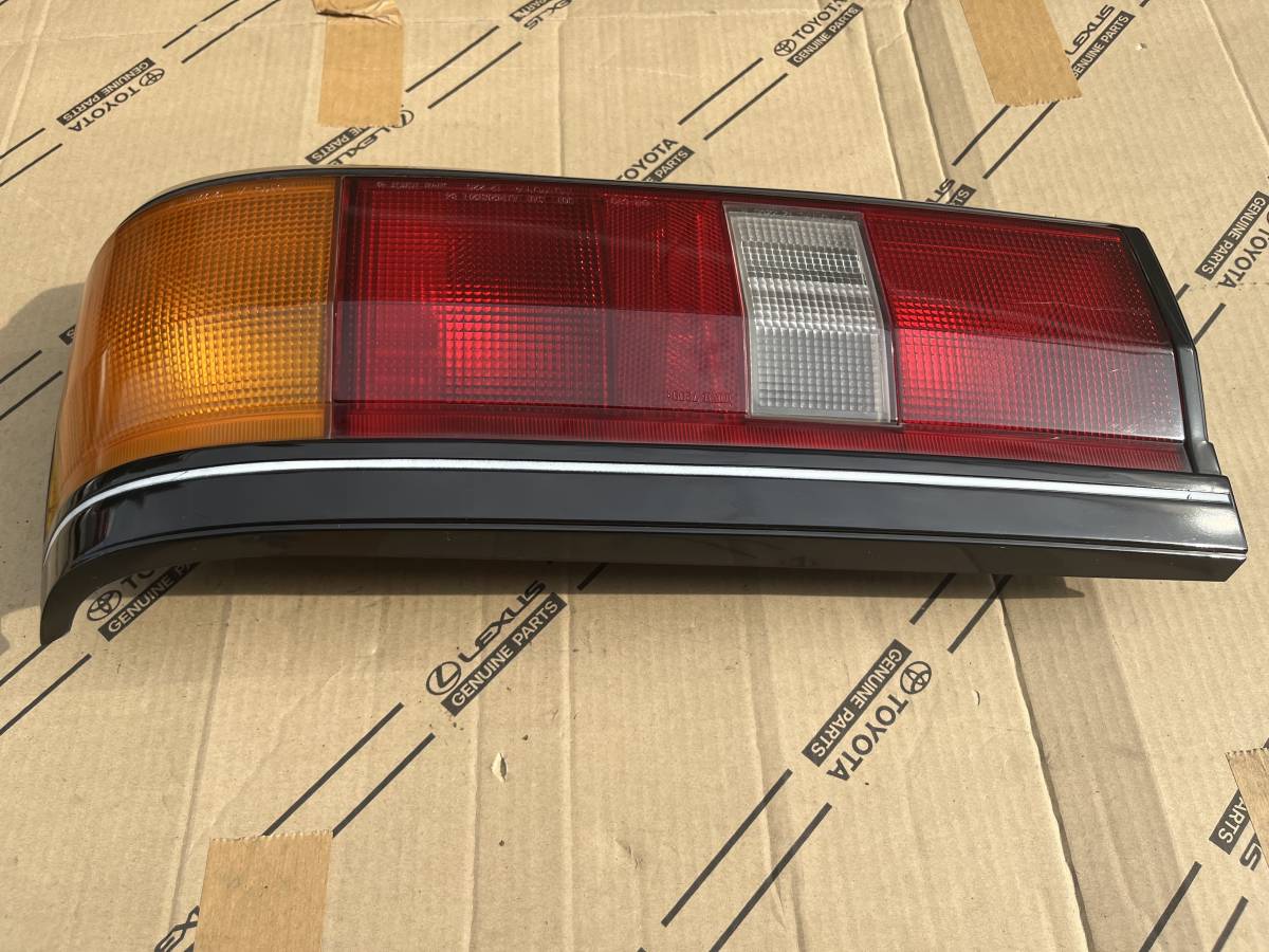 AE86 2ドア レビン 後期純正 テールレンズセット レビン AE86 2ドア
