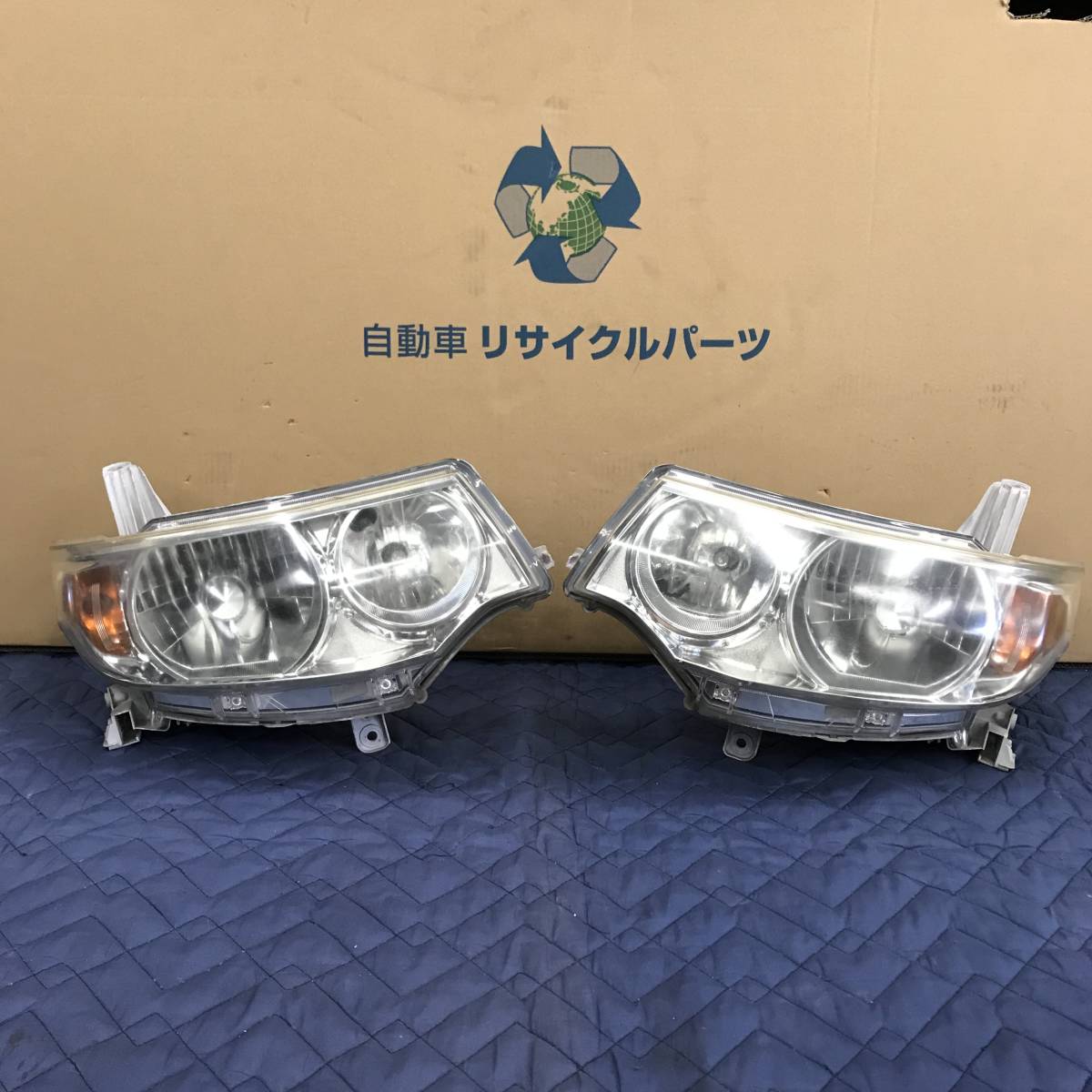 ☆DAIHATSU ダイハツ タントカスタム (L375S) 純正 ヘッドライト HID