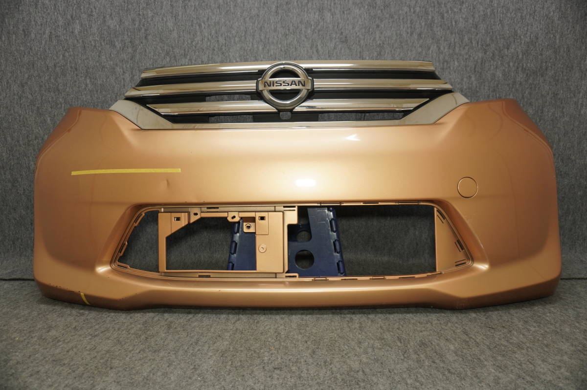 B21A 前期 デイズ ルークス 純正 フロントバンパー フロントグリル 6400F832ZZ　1831