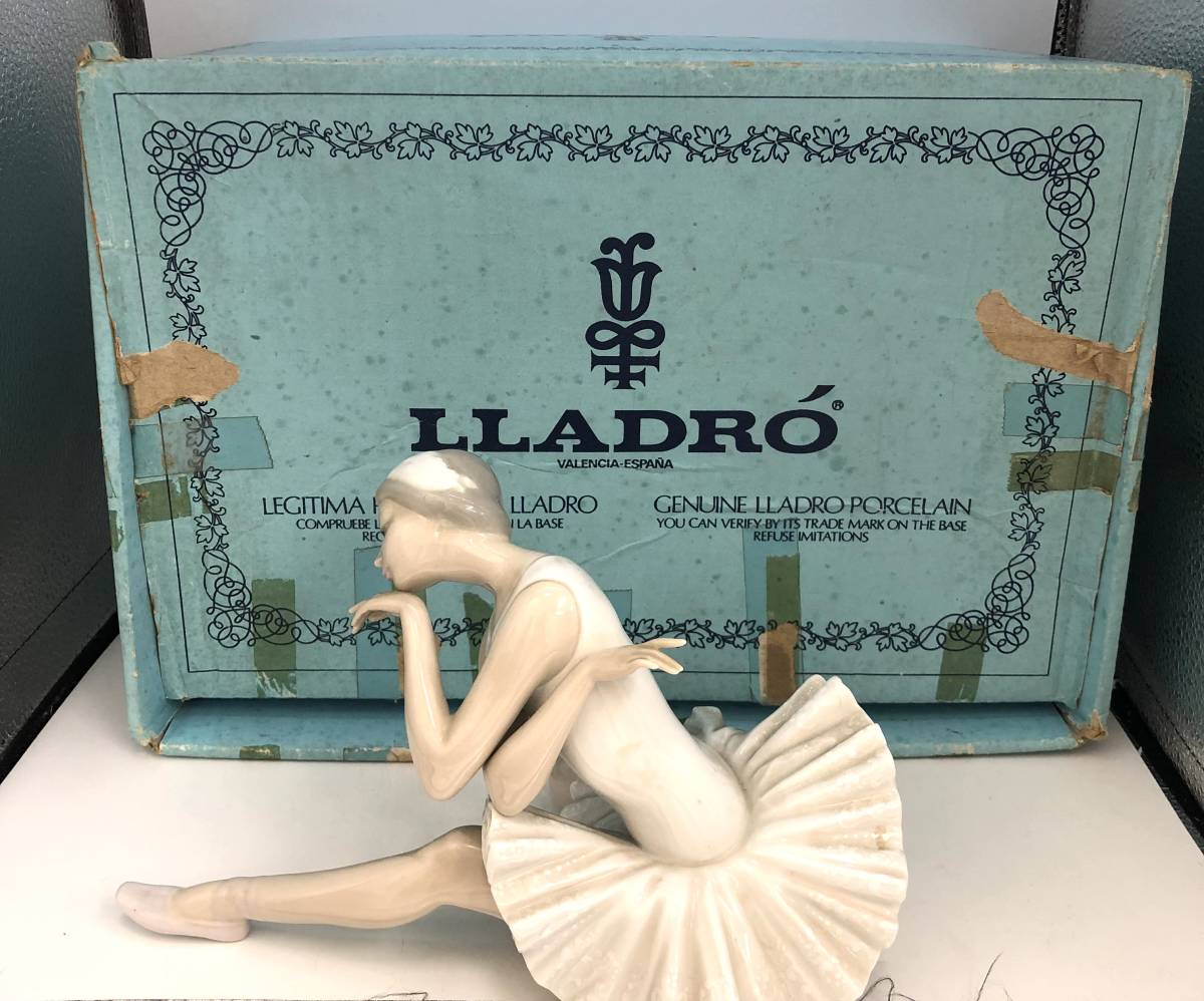【美品】LIADRO リヤドロ 白鳥の湖 バレリーナ / 西洋陶磁 置物