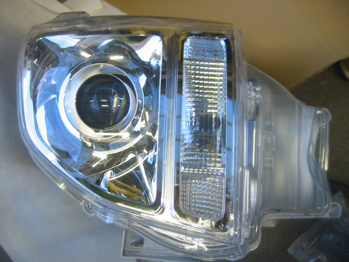 三菱キャンター HIDヘッドライトAssy（左） 中古品 FBA60 【公式通販】