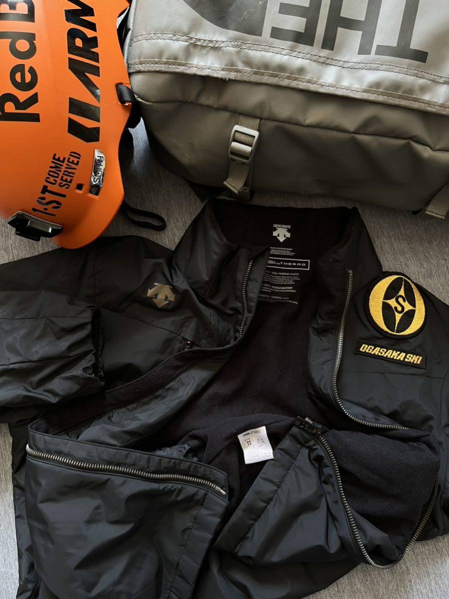 超美品 定価19,860円 オガサカスキー OGASAKA SKI × DESCENTE デサント  