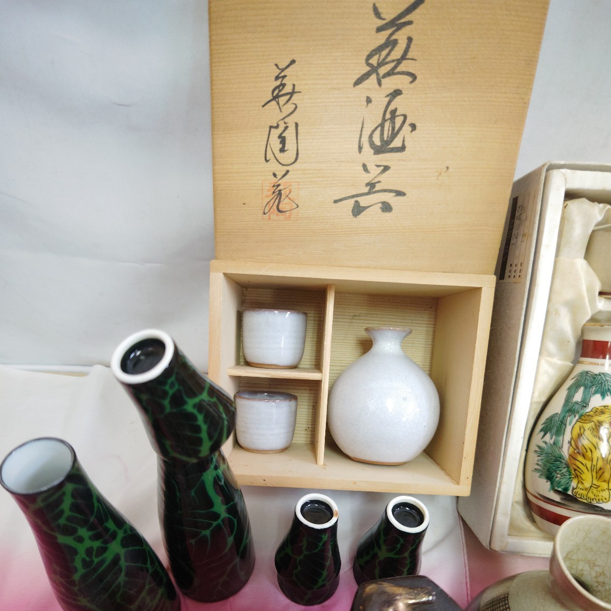 骨董品　九谷焼　徳利 九谷焼 酒器 まとめ売り 九谷 陶秀 美泉 特選 清水焼 ぐい呑 木箱 欠け