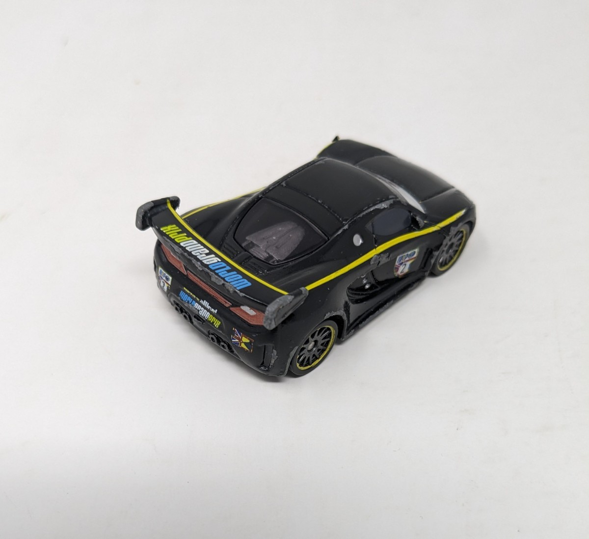 廃盤品】カーズ トミカ C-26 ルイス・ハミルトン スタンダードタイプ