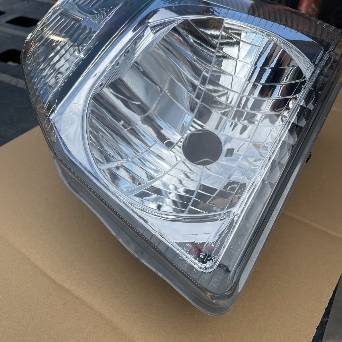 X SUZUKI キャリー DA16T 左 ヘッドランプ ヘッドライト DA16T 左