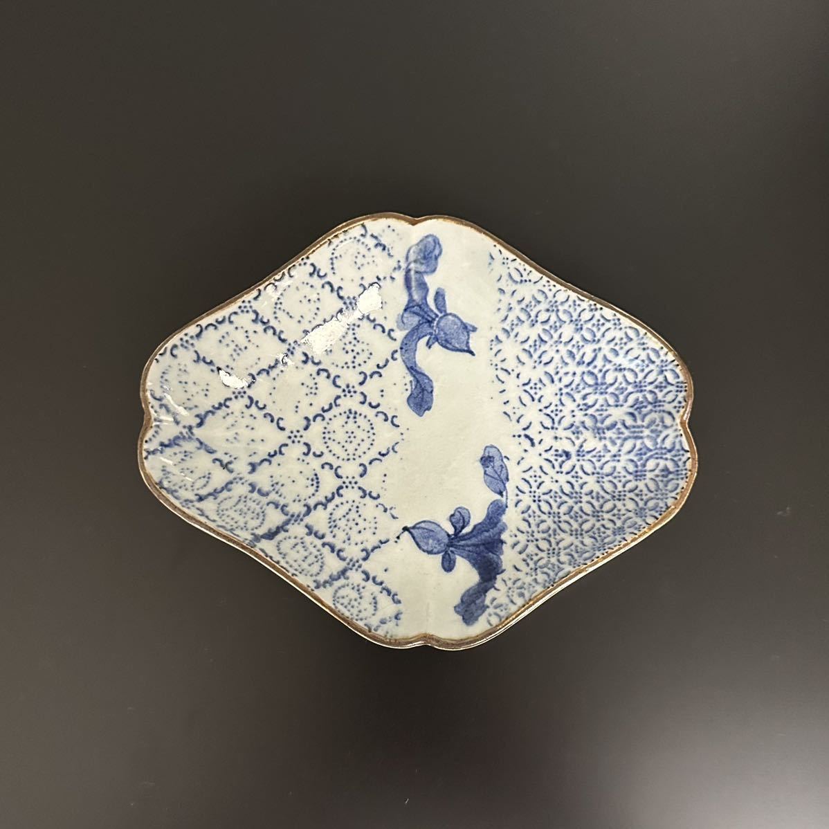 古伊万里 隅入菱形皿 元禄型紙摺 七宝文と蕪の図 検 印判 型紙摺 染付
