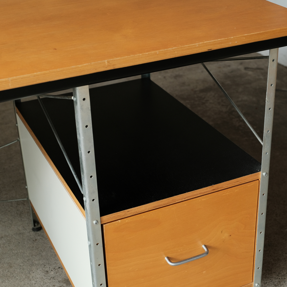 Herman Miller ハーマンミラー製 イームズ デスクユニット ジンク 