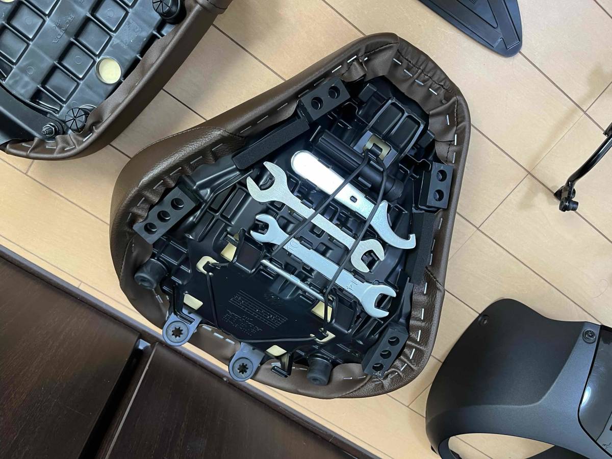 レブル250 MC49 Sエディション純正 ビキニカウル シート タンクパッド 