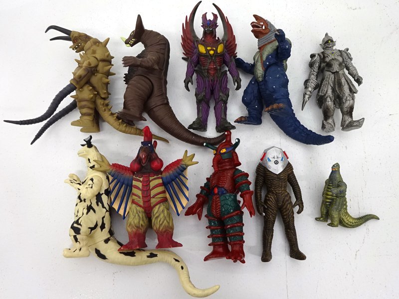 ウルトラ怪獣 ソフビ フィギュア まとめ売り 計39体 ゴモラ/レッド 