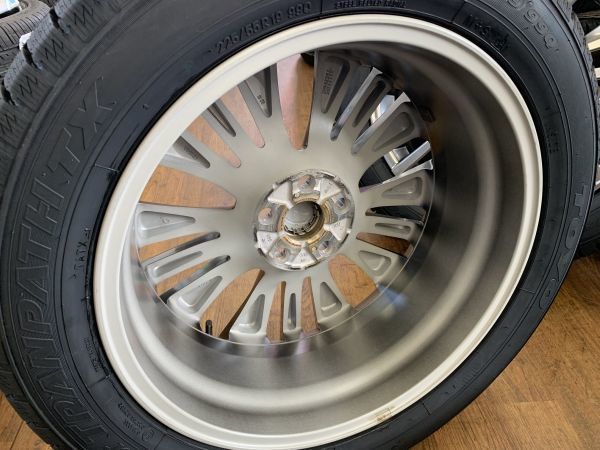 トヨタ 80 ハリアー Z 純正 19X7J+35 114.3-5H TOYO 225/55R19(225/55