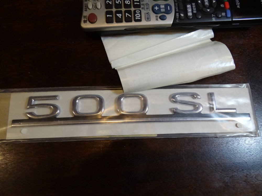 メルセデス・ベンツ R107 トランク エンブレム 純正未開封新品 500SL