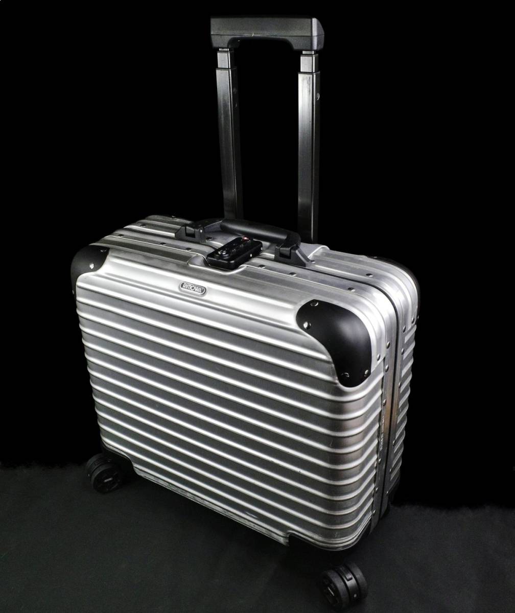 ☆ RIMOWA リモワ ステルス ビジネストロリー4輪 ブラック 重厚感