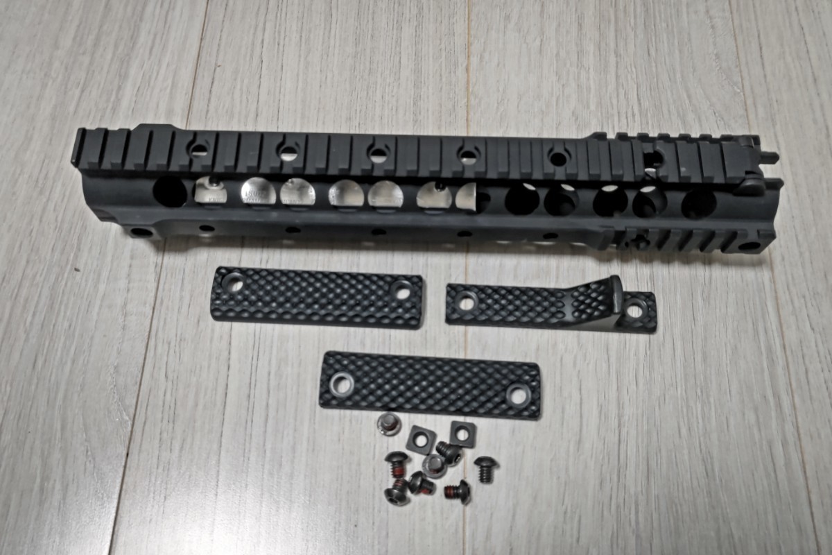 KNIGHT'S URX II ハンドガード 実物