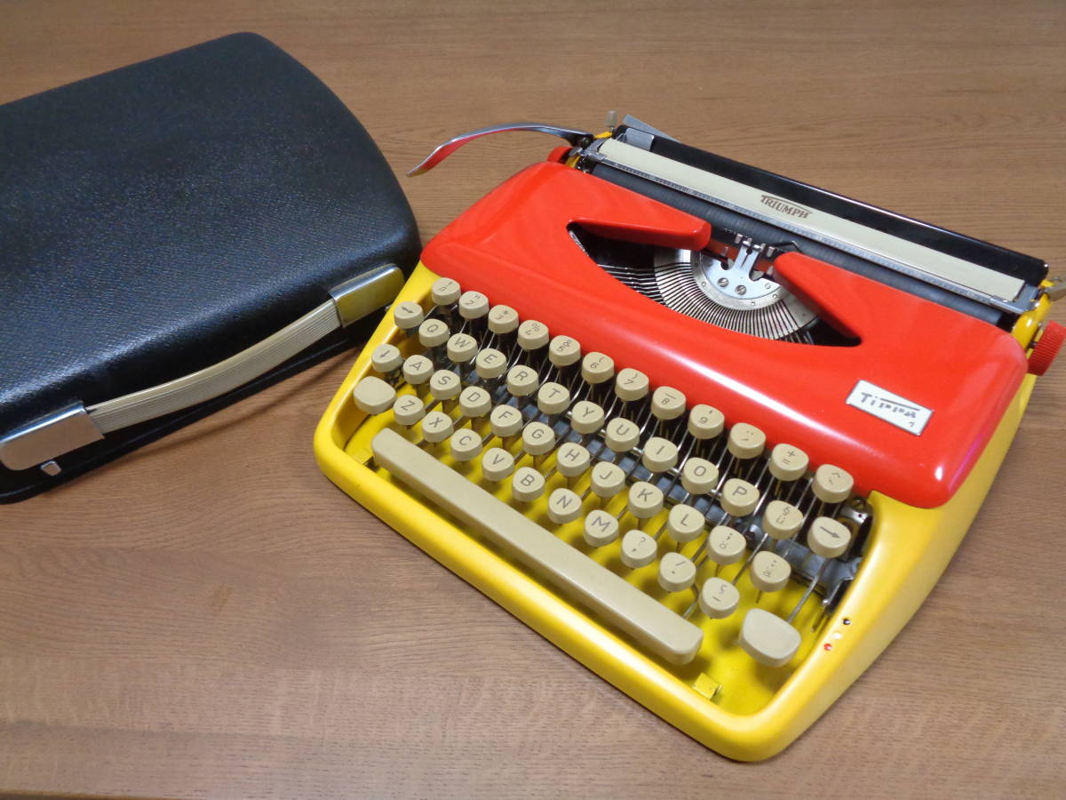 完動品 TRIUMPH TIPPA 1 トライアンフタイプライター カナ文字も打て