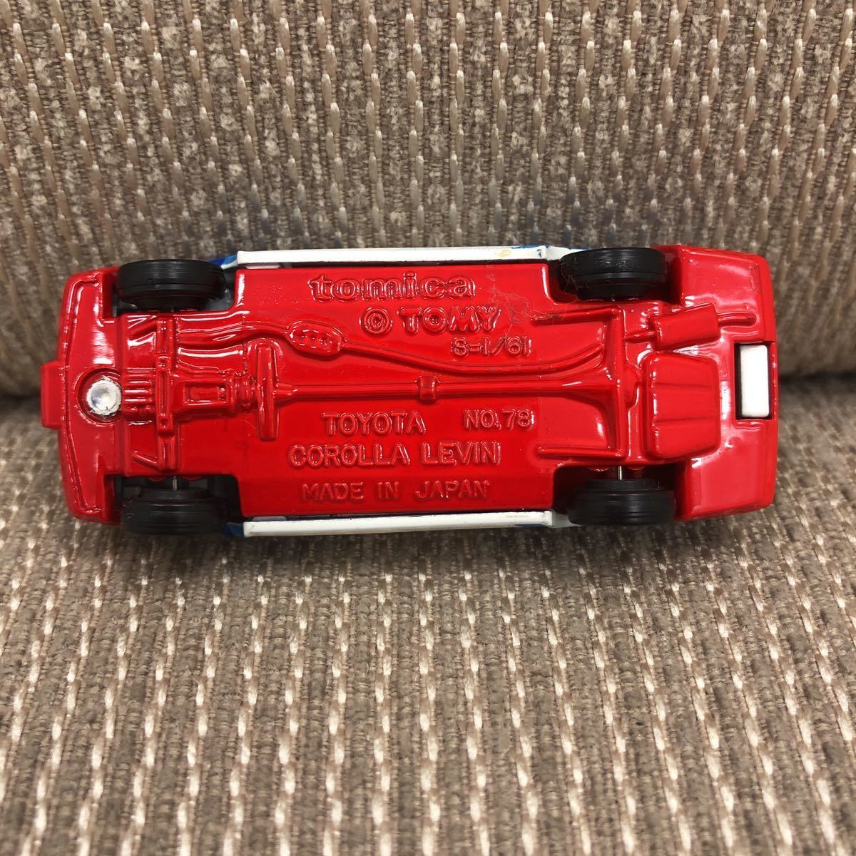トミカ黒箱78-4 トヨタカローラレビン3ドア グループAフェア トミカ黒箱