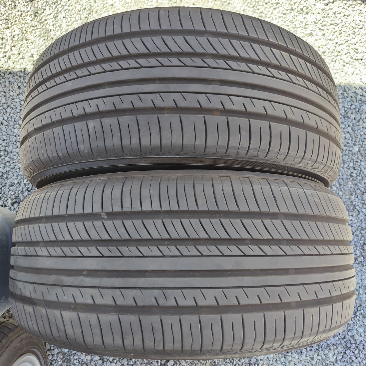 溝あり ADVAN dB V552 235/45R18 2本 2022年 売り切り dB ADVAN V552 《