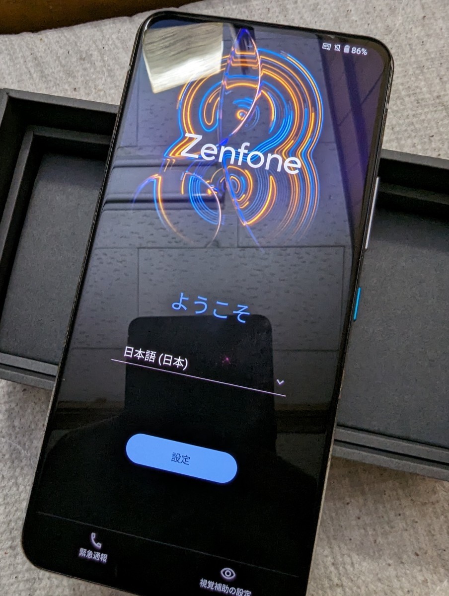 ASUS Zenfone 8 Flip カメラレンズ割れあり　RAM8GB ROM128GB シルバー　