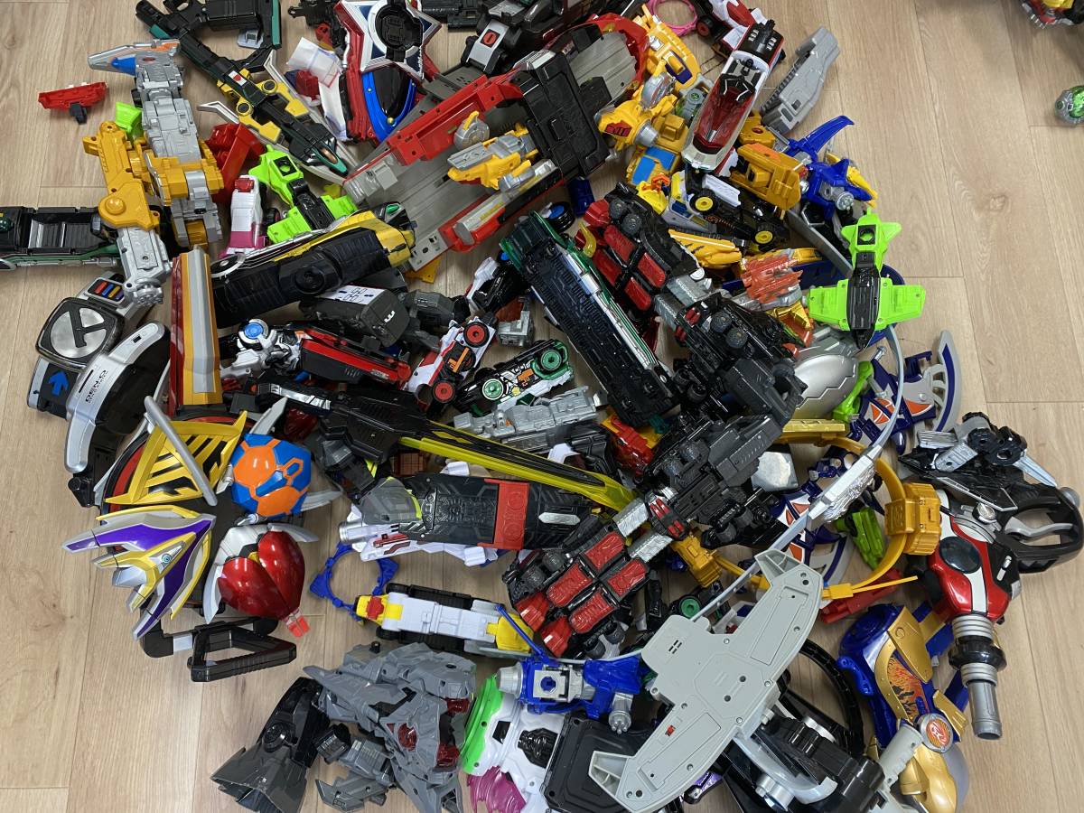 02 動作未確認品・ジャンク バンダイ 獣電戦隊 キョウリュウジャー ゴーオンジャー ゲキレンジャー ニンニンジャー 仮面ライダー