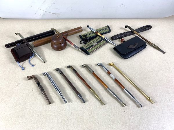 極上 時代物 煙草入れ 提げ物 キセル入れ 煙管 喫煙具 キセル 古道具 ik 大きな煙管 キセル 喫煙具 煙管 キセルケース 彫刻 根付 煙草ケース付
