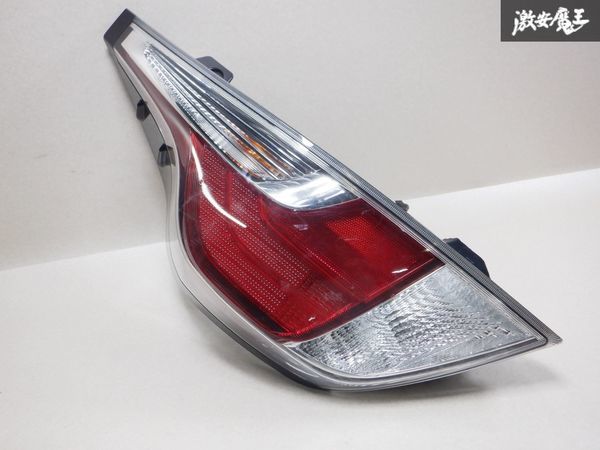 トヨタ 純正 NHP10 アクア 中期 テールライト テールランプ 左 左側 助手席 STANLEY 52-297 即納 棚23C